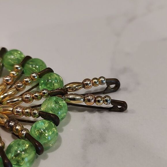 Vintage Safety Pin Art Green and Gold Bead Pendant/Brooch - Picture 7 of 8